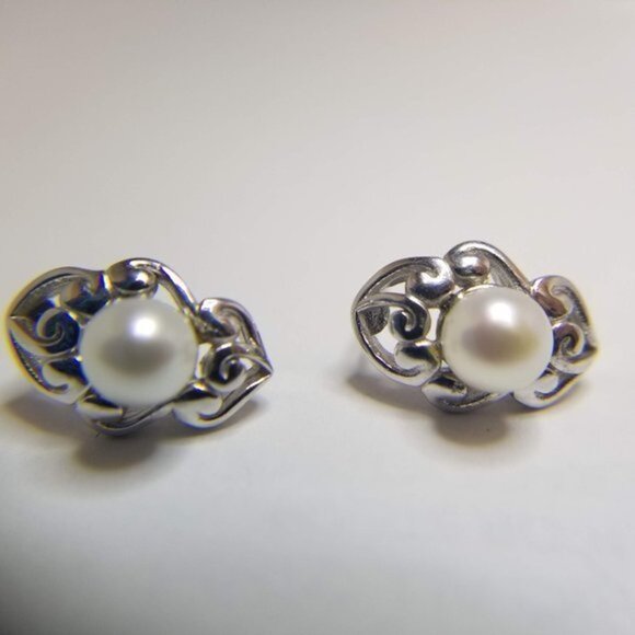 Freshwater White Pearl Sterling Silver Filigree Post Earrings NWT - Picture 3 of 8